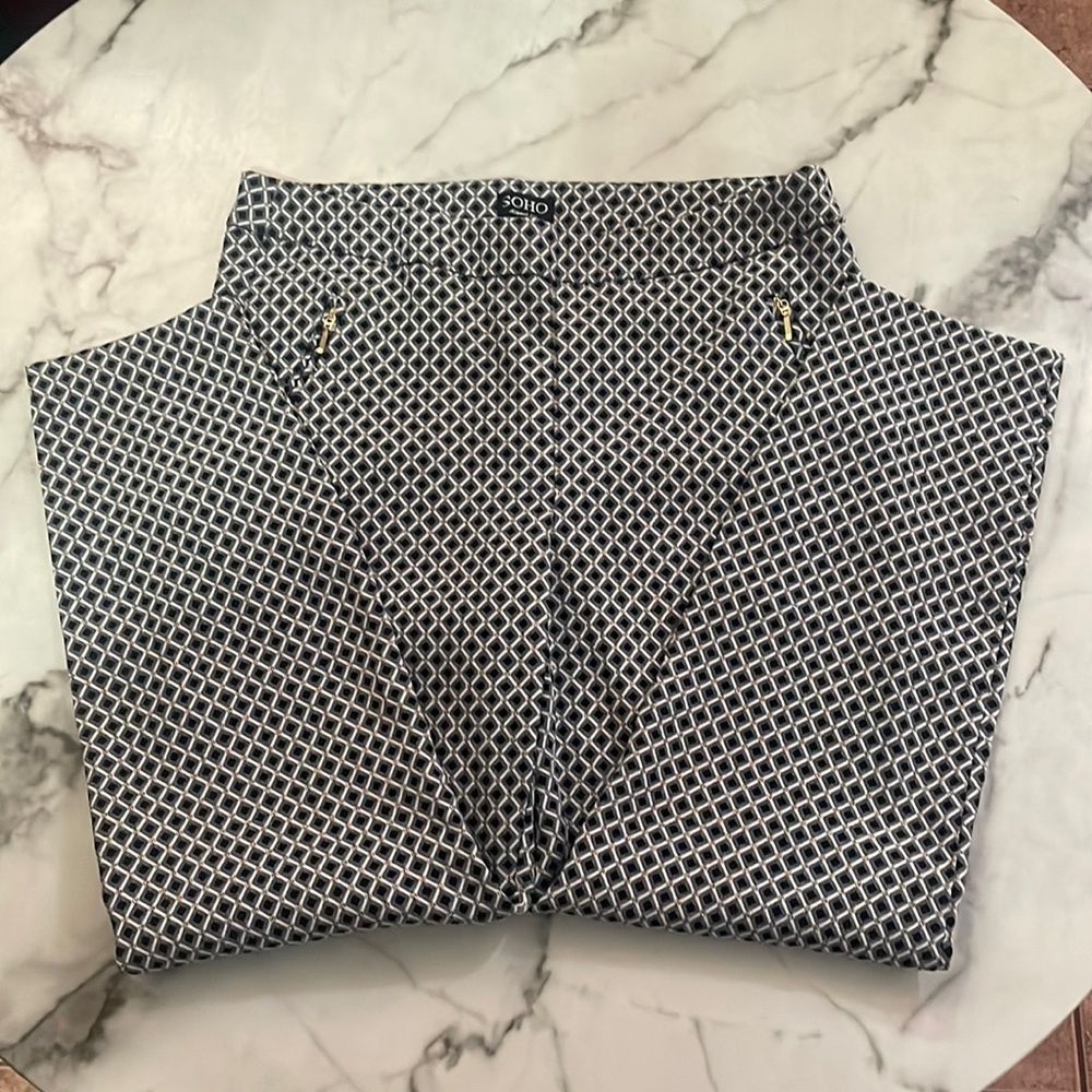 SoHo Apparel LTD women pants size PL